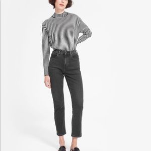 Everlane Cheeky Straight Jean in Washed Black